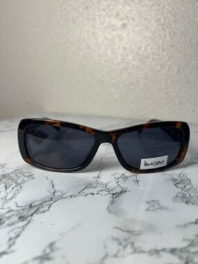 Roberto Steffani Runway Tortoiseshell Woman’s Sunglasses